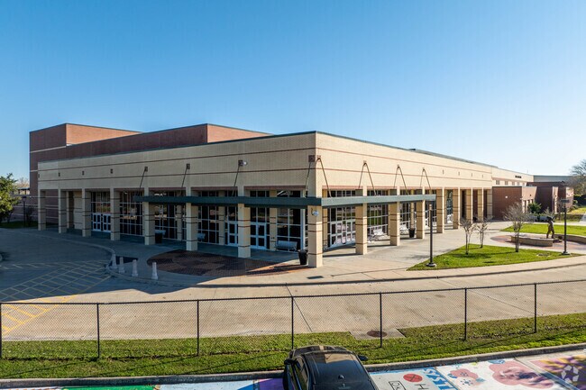 Santa Fe High School received a C rating from Niche.