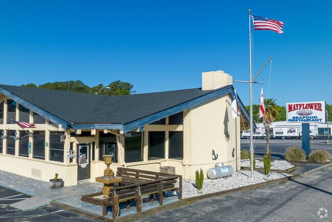 People with a craving for Calabash-style seafood run to Mayflower Seafood in West Smithfield.