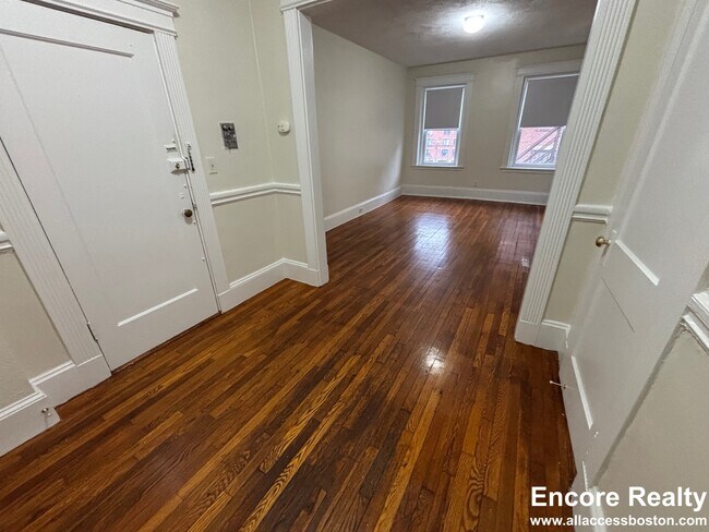 1348 Commonwealth Ave unit 18, Allston, MA 02134 - photo 7