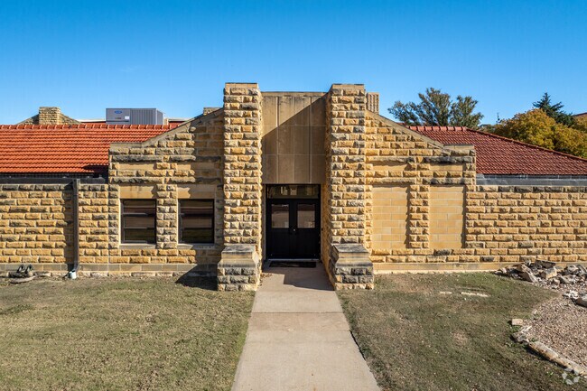 Ruppenthal Middle School in Russell offers classes for grades 6 to 8.