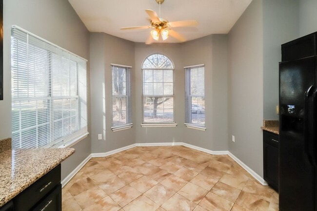 3606 Briarthorne Dr, Charlotte, NC 28269 - photo 4