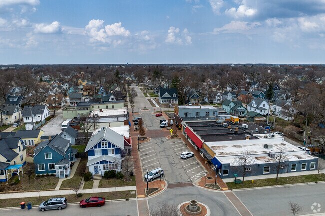 The Washington Square neighborhood is named for it's retail district, unique in Holland, outside of downtown.