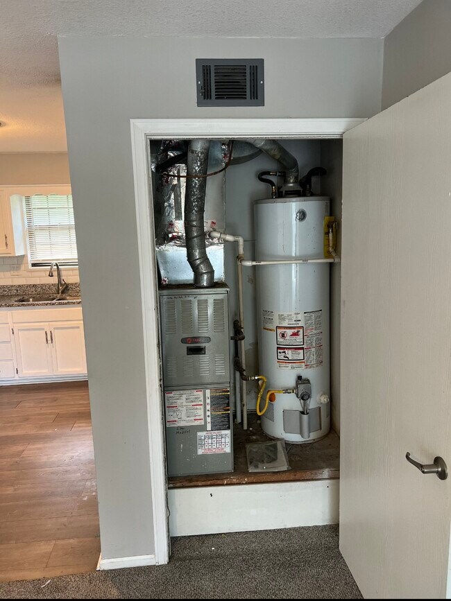 800 NE Ball Dr unit C, Lees Summit, MO 64086 - photo 3