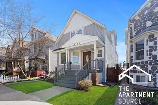 4135 W Henderson St Unit 2, Chicago, IL 60641