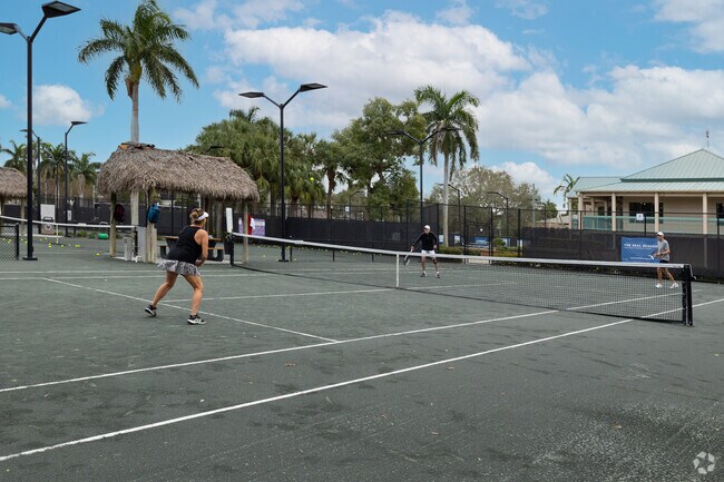 The Arthur L. Allen Tennis Center in Cambrier Park features multiple public courts.