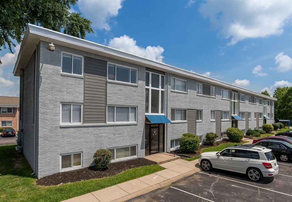 West Lafayette Apartments, West Lafayette, IN 47906 - photo 1