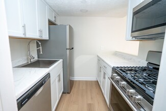2400 Shore Blvd W, Columbus, OH 43232