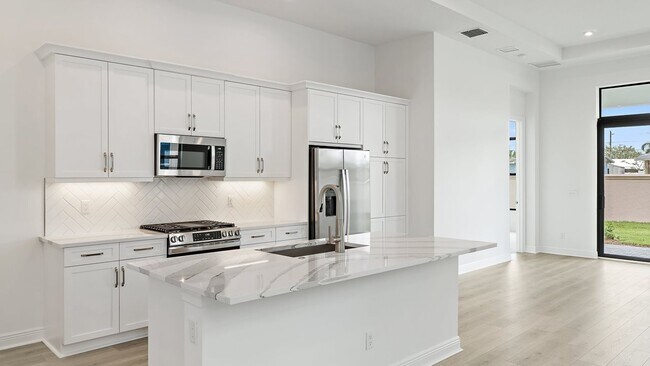 308 SE Via Sangro, Port St. Lucie, FL 34952 - photo 6