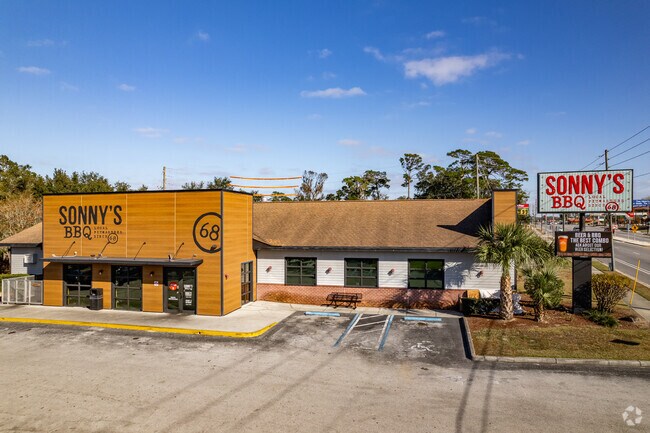 Sonny’s BBQ is a local favorite in Belleview.