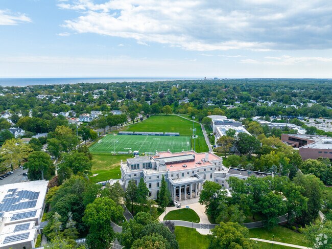 Monmouth University in West Long Branch is within 1 mile of the Atlantic Ocean.