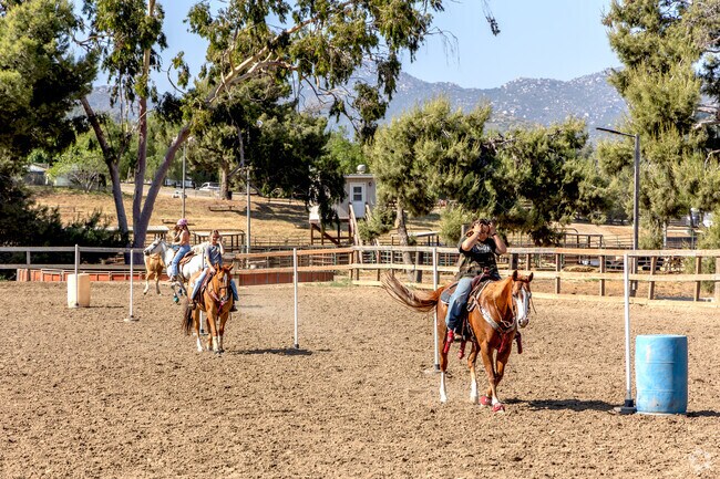 The San Pasqual Valley Ranch & Devenport Training is a amazing place in San Pasqual.
