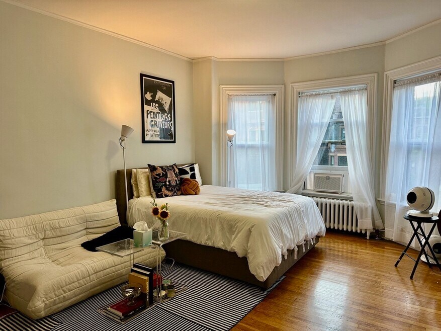 229 Newbury St unit 5, Boston, MA 02116 - photo 1