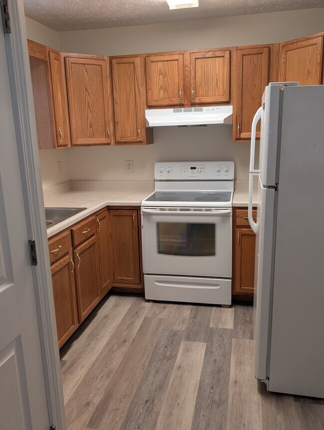 138 Crestview Dr unit A, Franklin, KY 42134 - photo 4