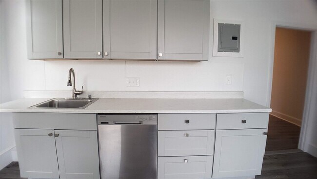 25 Chester St unit 3, Allston, MA 02134 - photo 2
