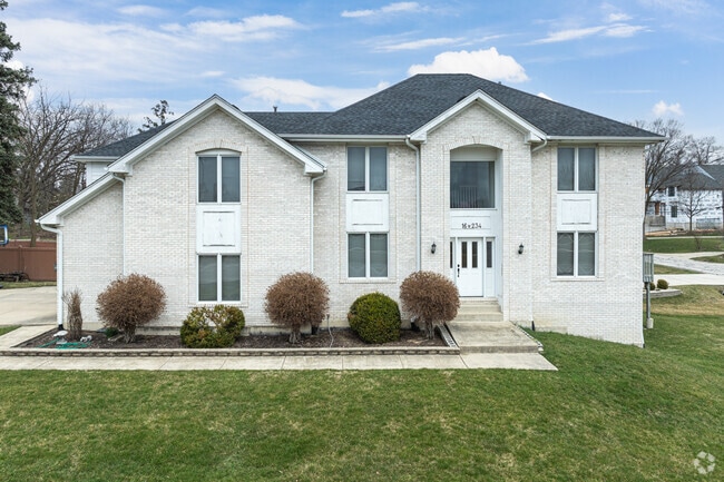 Unique modern homes triumph on large grass lots in Burr Ridge West.