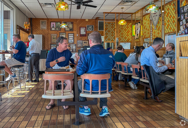 Lake Como residents love the famous Beefy King on Bumby Ave.