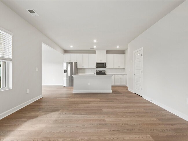 711 Whitebark Dr, Pendleton, SC 29670 - photo 4