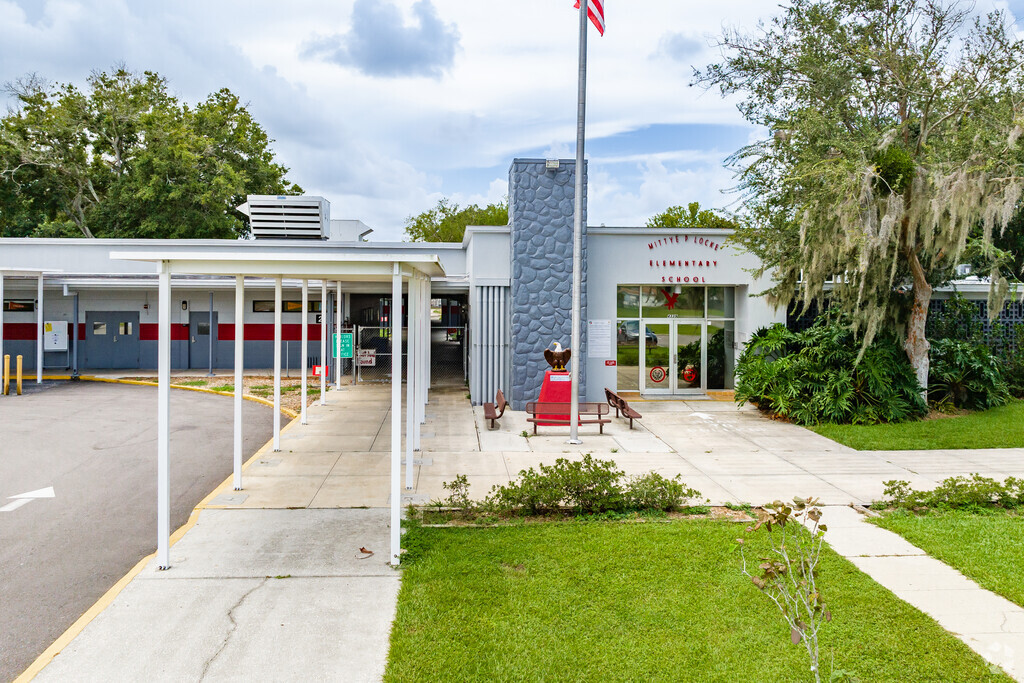 Mittye Locke Elementary School has 533 students in grades PK, K-5.