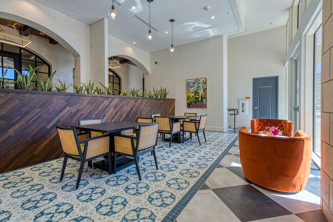 701 E 11th St unit E1-2211, Austin, TX 78701 - photo 5