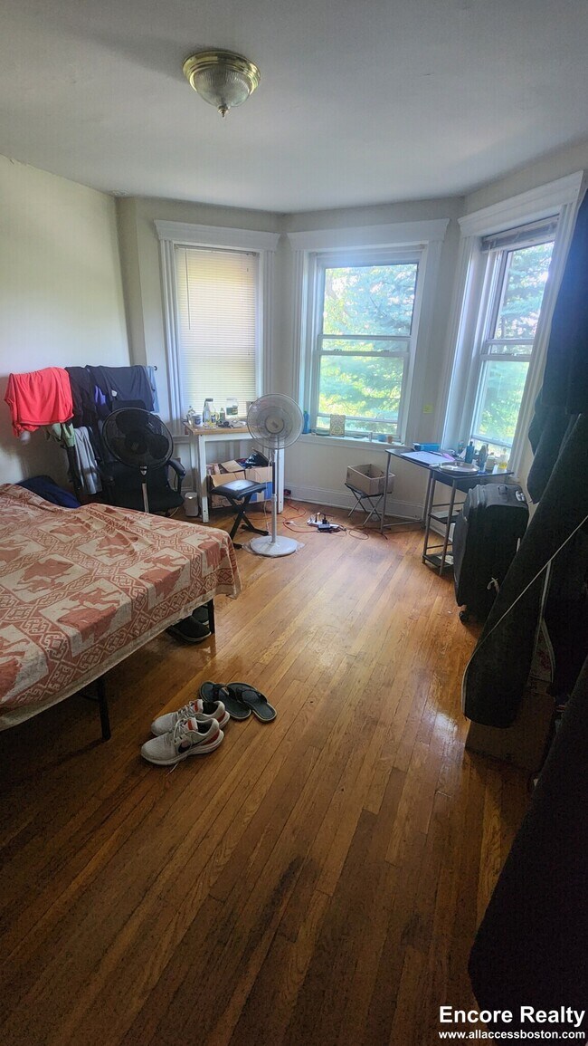 364 Riverway unit 16, Boston, MA 02115 - photo 7