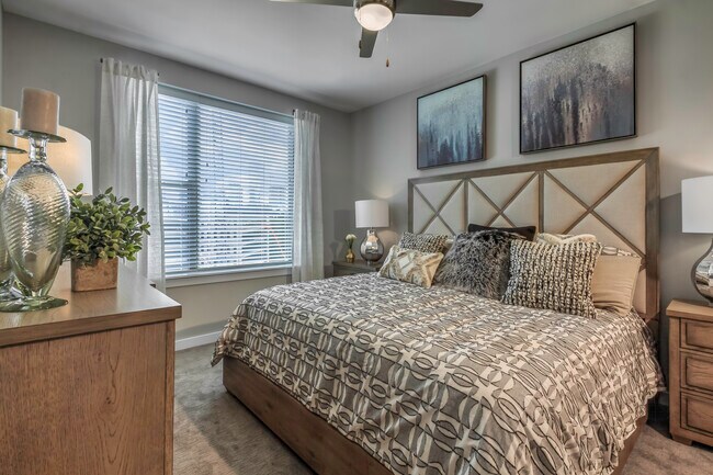 Arlo, Charlotte, NC 28208 - photo 6