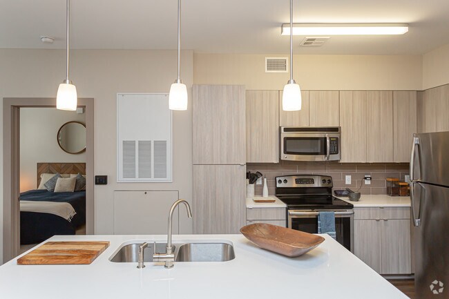 The Paramount at South Market, New Orleans, LA 70113 - photo 4