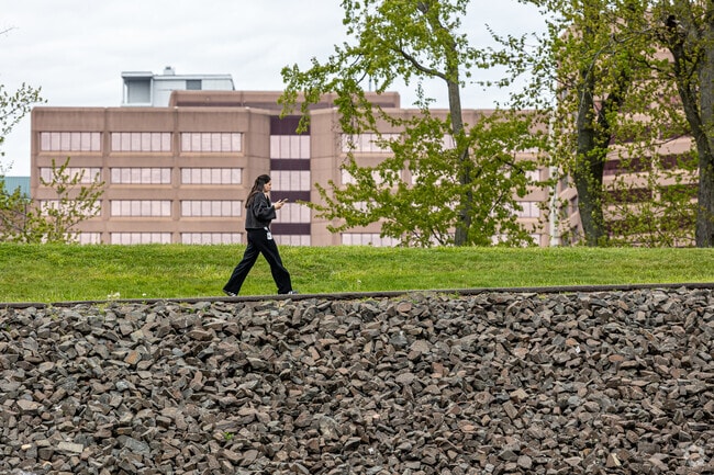 East Hartford’s riverfront trails are ideal for spring strolls and peaceful afternoons.