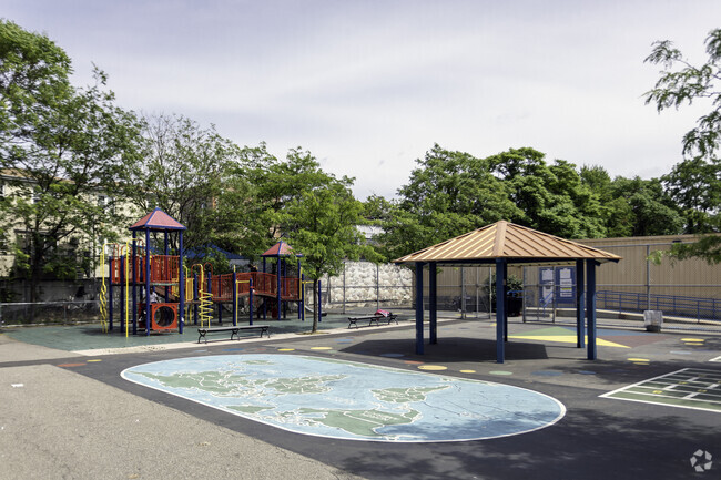 PS 76 The Bennington School educates students to the maximum potential of academic achievement.