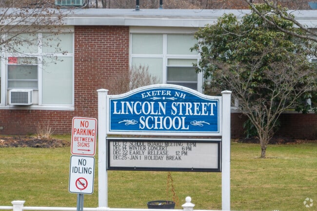 Lincoln Street Elementary School is a public school in Exeter.