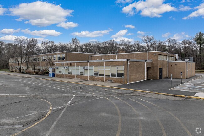 M. Scott Carpenter Elementary School receives a B+ rating from NICHE.