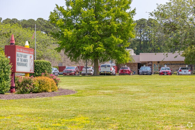 Snow Hill Elementary School teaches elementary grade students.