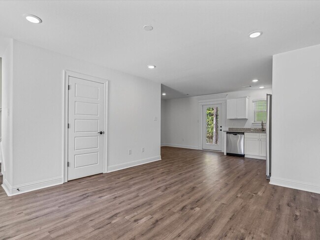 13503 Dee Ave, Gulfport, MS 39503 - photo 4