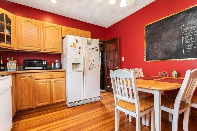 42 Sunset Rd unit 2, Somerville, MA 02144 - photo 7