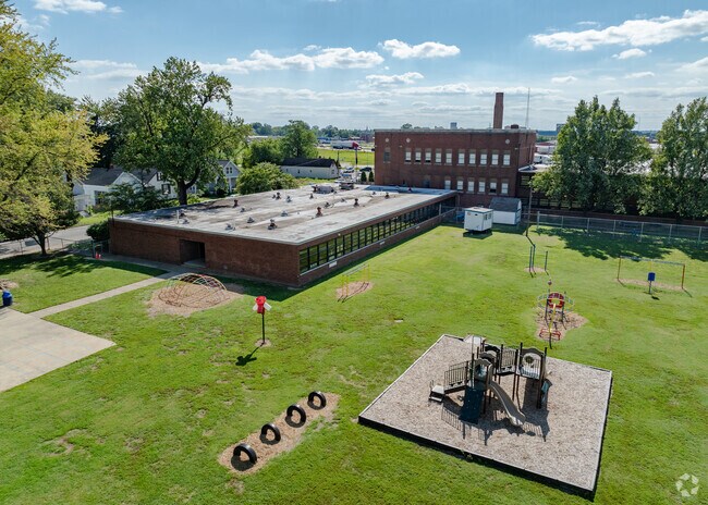 The student population of Joshua Academy is 252 and the school serves K-6.