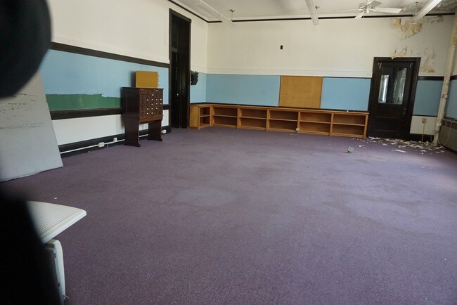 207 Pleasant St, Great Barrington, MA 01230 - photo 5