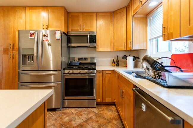 4903 Indian Wood Rd, Culver City, CA 90230 - photo 5