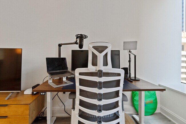 10 Hanover Square unit FL14-ID337559P, New York, NY 10005 - photo 2