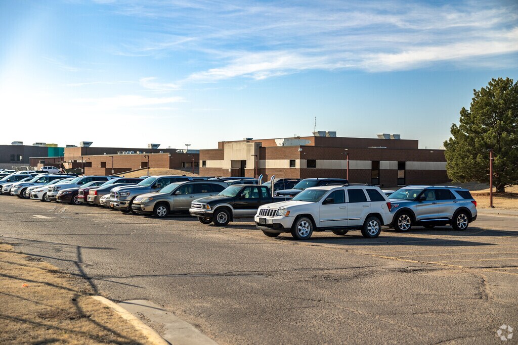There are many activities for students to enjoy at Hays High School.