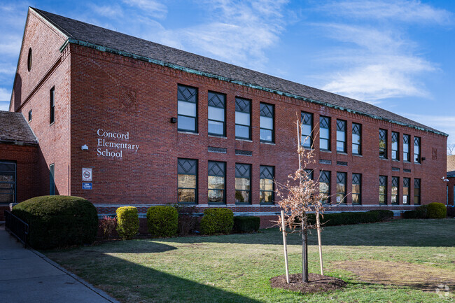 Pittsburgh Concord K-5 school was designed by Marion M. Steen in Georgian Revival style.