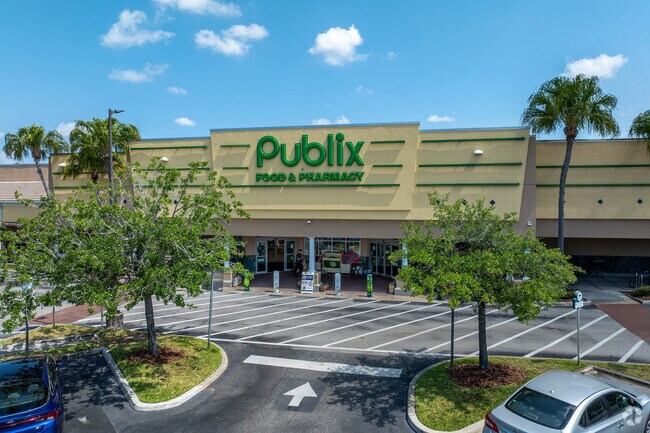 Publix in Avalon Park is minutes away from Wedgefield, providing access to daily necessities.