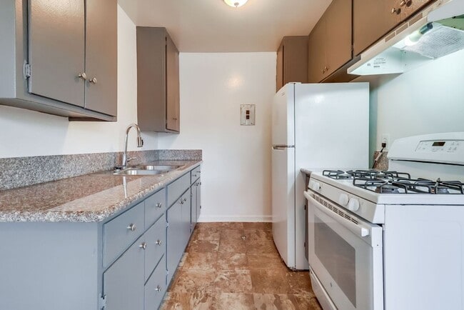 Hyde Park Living – Steps to Transit, Parks & Crenshaw!, Los Angeles, CA 90043 - photo 5