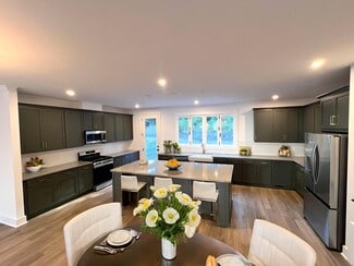 9424 Dandelion Dr, Lorton, VA 22079