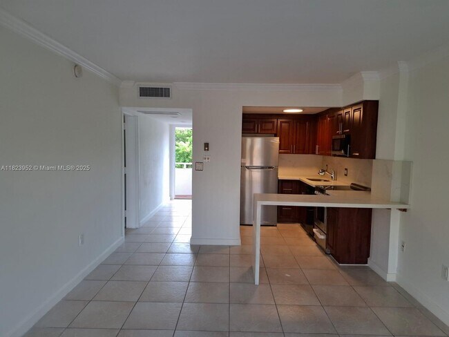 1650 NE 115th St unit 209, Miami, FL 33181 - photo 6