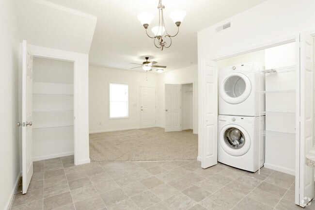 2 Bedroom Downstairs - Dining Room