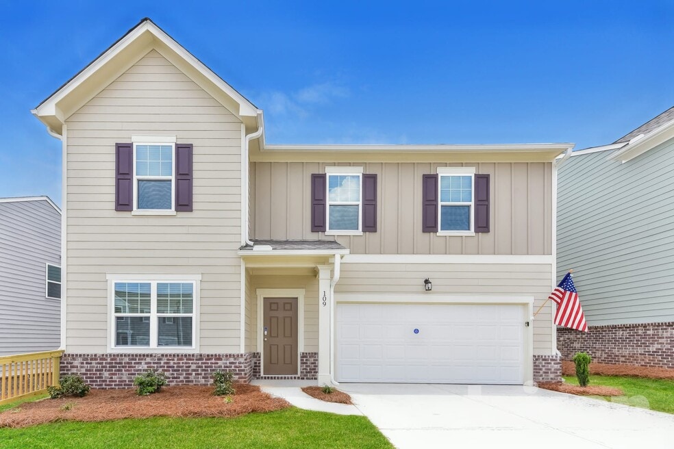 109 Hyde Park, Winder, GA 30680 - photo 1