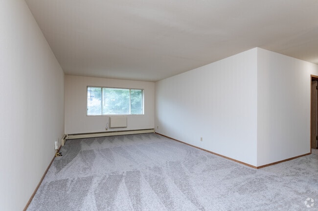 2BR, 1.5BA - Ashford