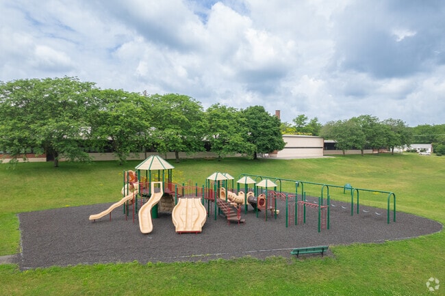 Schenectady County's Glendaal Elementary School students learn in and outside the classroom.