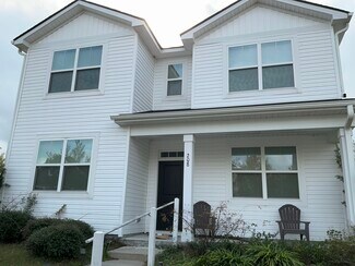 208 Clearwater Cir, Port Wentworth, GA 31407