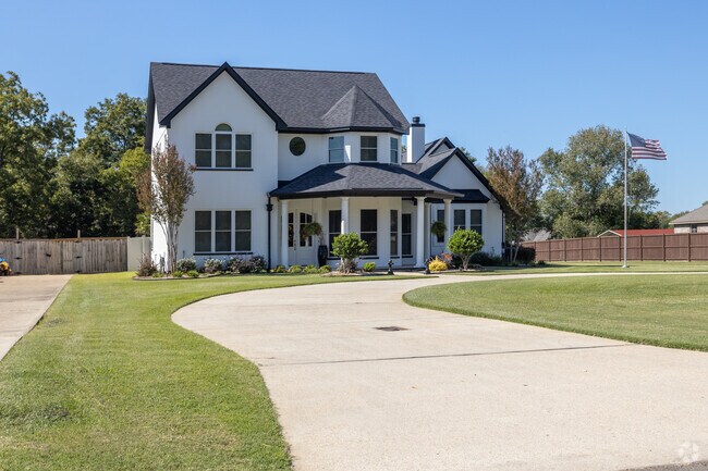 You can find single story and two- story homes in Red Chute.