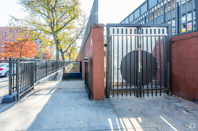 editorial
P.S. 398 - Walter Weaver is a public school located in BROOKLYN, NY.